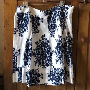 Talbots dark blue/ light cream skirt. Size 18W.